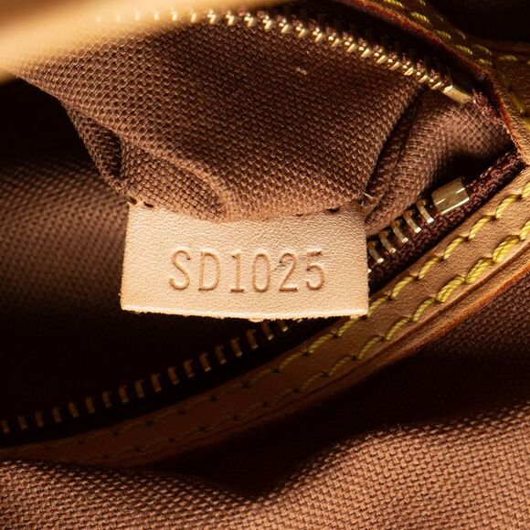 Louis Vuitton Monogram Canvas Batignolles Vertical Tote - Picture 6 of 15